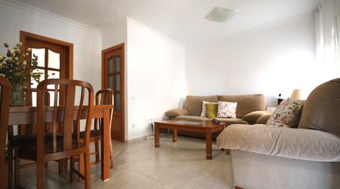 Foto 2 de Apartamento en venta en Avinguda D'amèrica, Rocafonda, Mataró