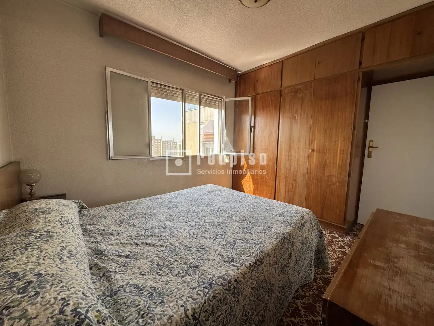 Habitación de Piso en venta en Madrid con Terraza