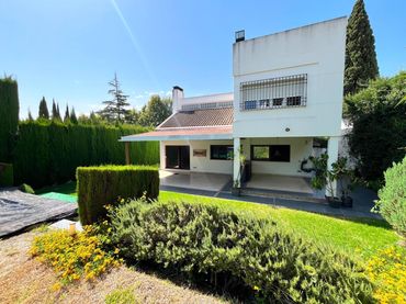 Villa zur Miete in Norte-Sierra