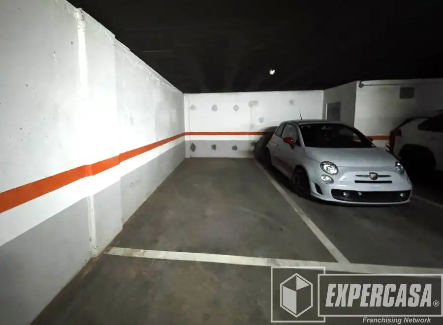Parking de Piso en venta en Valencia con Parquet y Trastero
