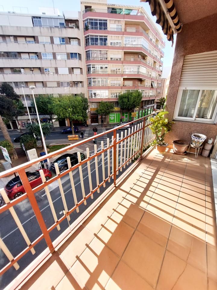 Exterior view of Flat for sale in Elche / Elx  with Air Conditioner, Terrace and Storage room