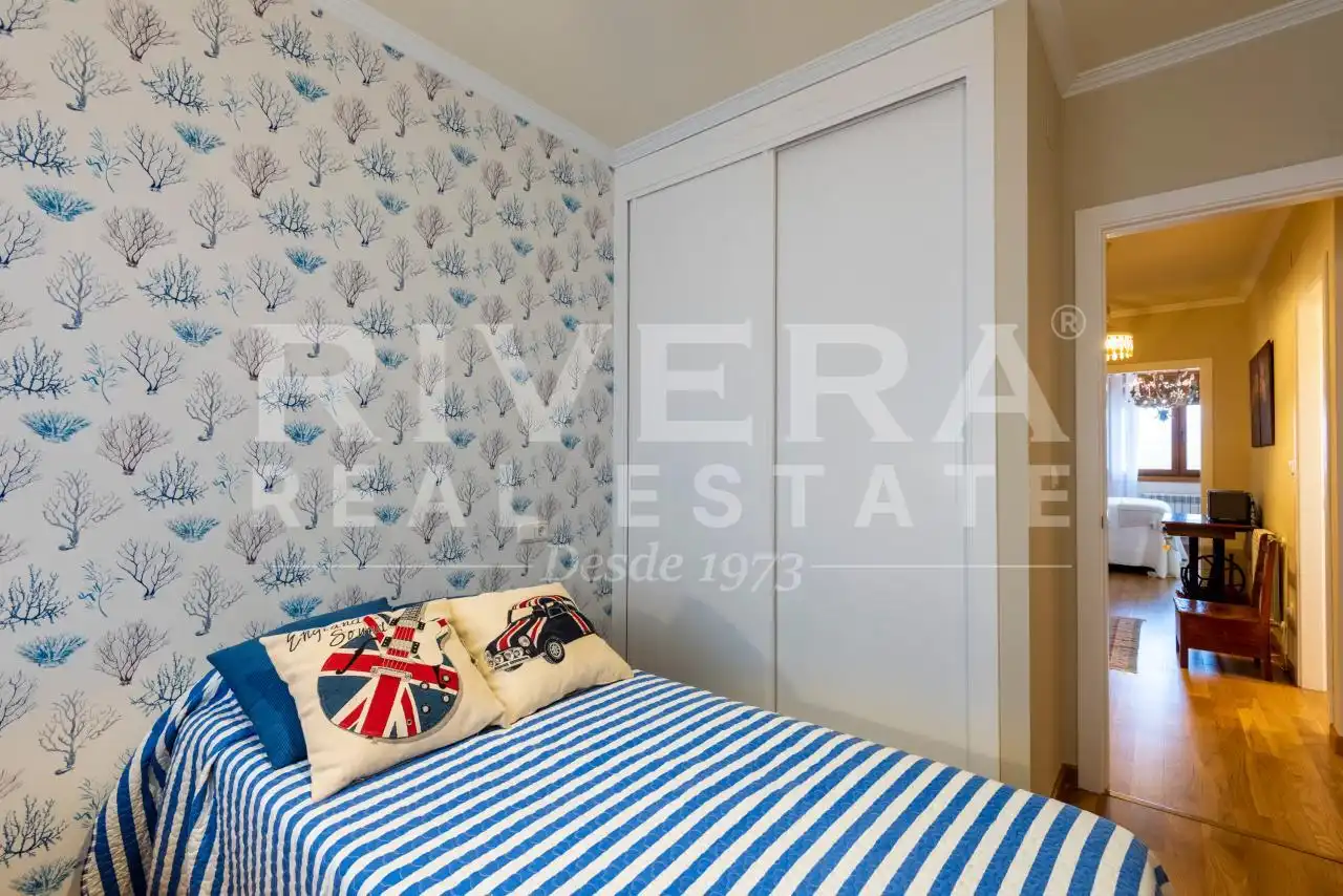 Habitación de Casa o chalet en venta en Sanxenxo con Calefacción, Jardín privado y Parquet