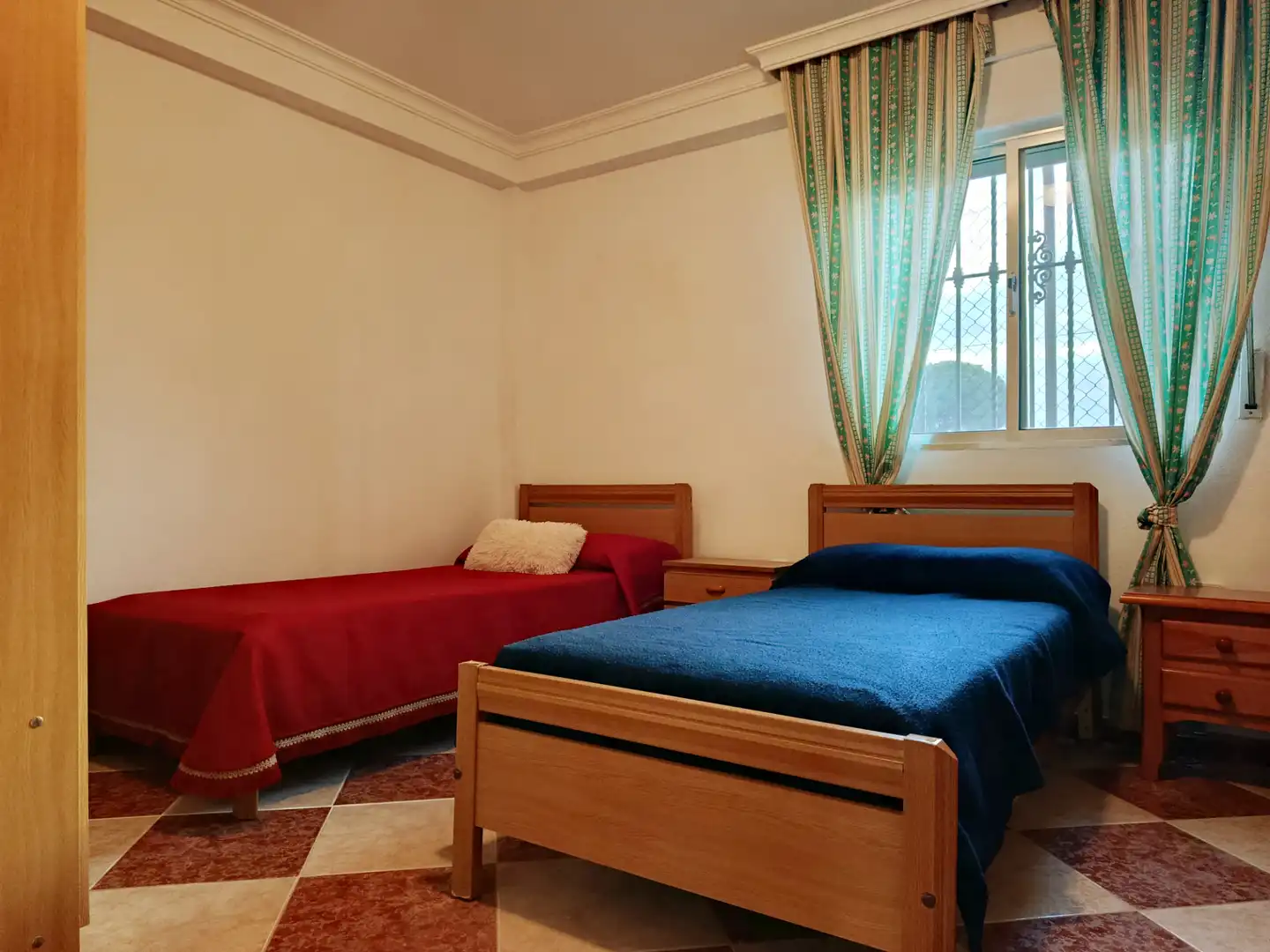 Schlafzimmer von Country house zum Verkauf in Hinojos mit Privatgarten, Terrasse und Schwimmbad