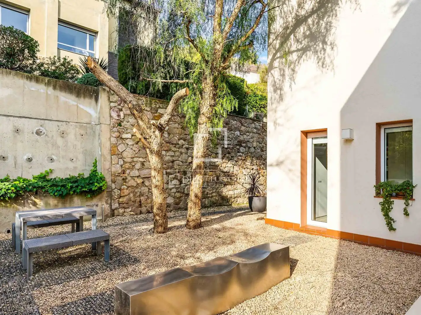 Jardí de Casa o xalet en venda en Barcelona amb Aire condicionat, Calefacció i Jardí privat