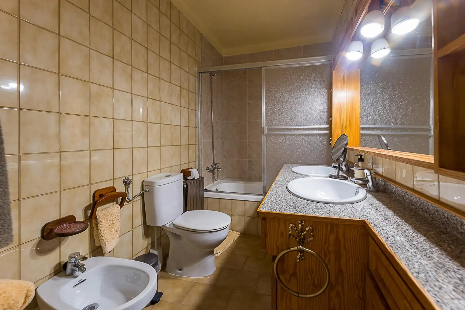 Baño de Casa adosada en venta en Calvià con Aire acondicionado, Calefacción y Jardín privado