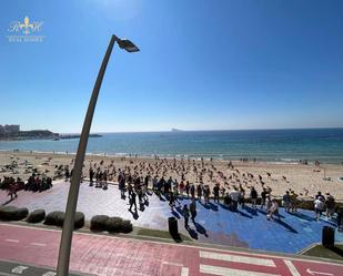 Vista exterior de Pis en venda en Benidorm amb Aire condicionat, Jardí privat i Terrassa