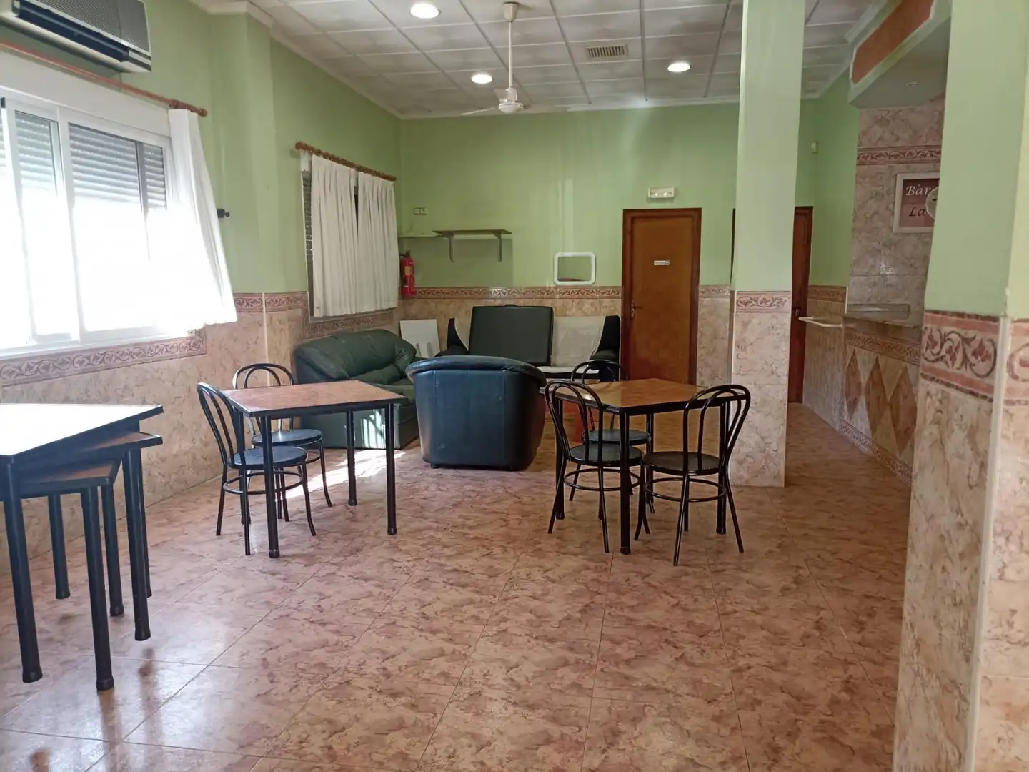 Commercial properties for sale in Benissanó  with Air Conditioner