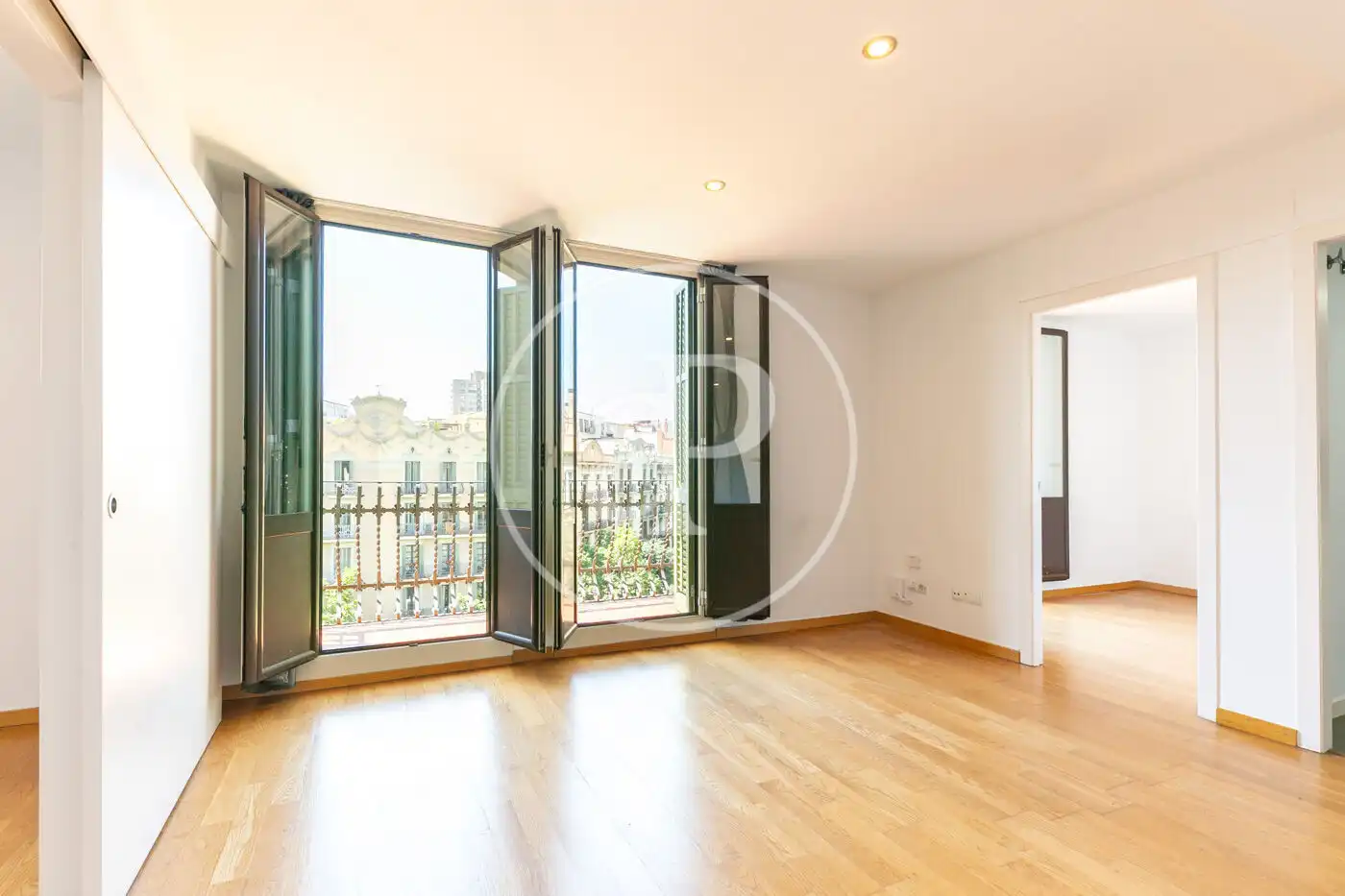 Außenansicht von Dachboden zum Verkauf in Barcelona mit Klimaanlage, Heizung und Terrasse