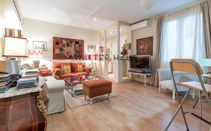 Living room of Flat for sale in  Madrid Capital  with Air Conditioner