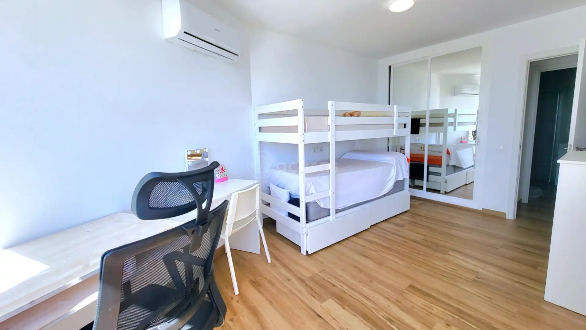 Bedroom of Apartments for sale in Benalmádena  with Air Conditioner, Terrace and Storage room