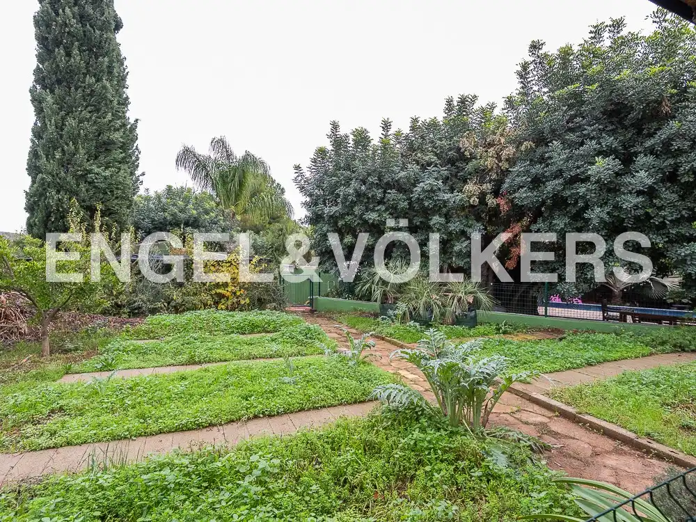 Jardí de Casa o xalet en venda en Castellón de la Plana / Castelló de la Plana amb Aire condicionat, Calefacció i Jardí privat