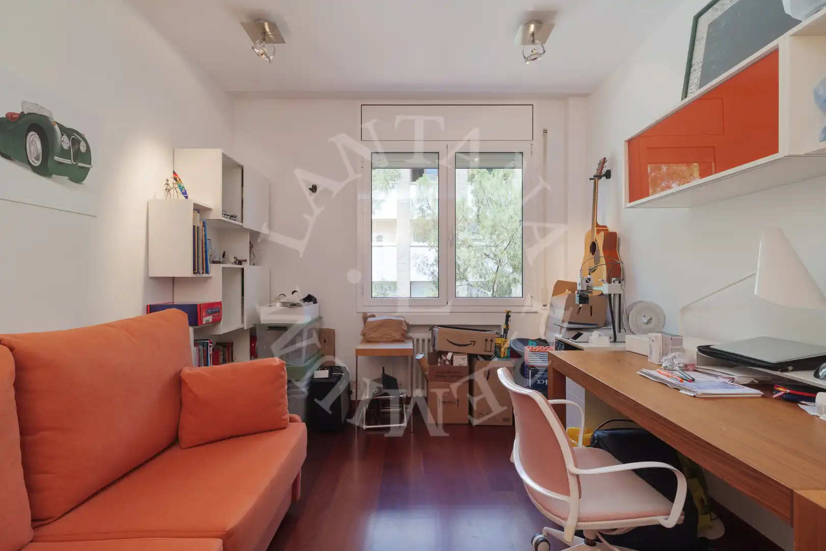 Sala d'estar de Pis en venda en Barcelona amb Aire condicionat, Calefacció i Parquet