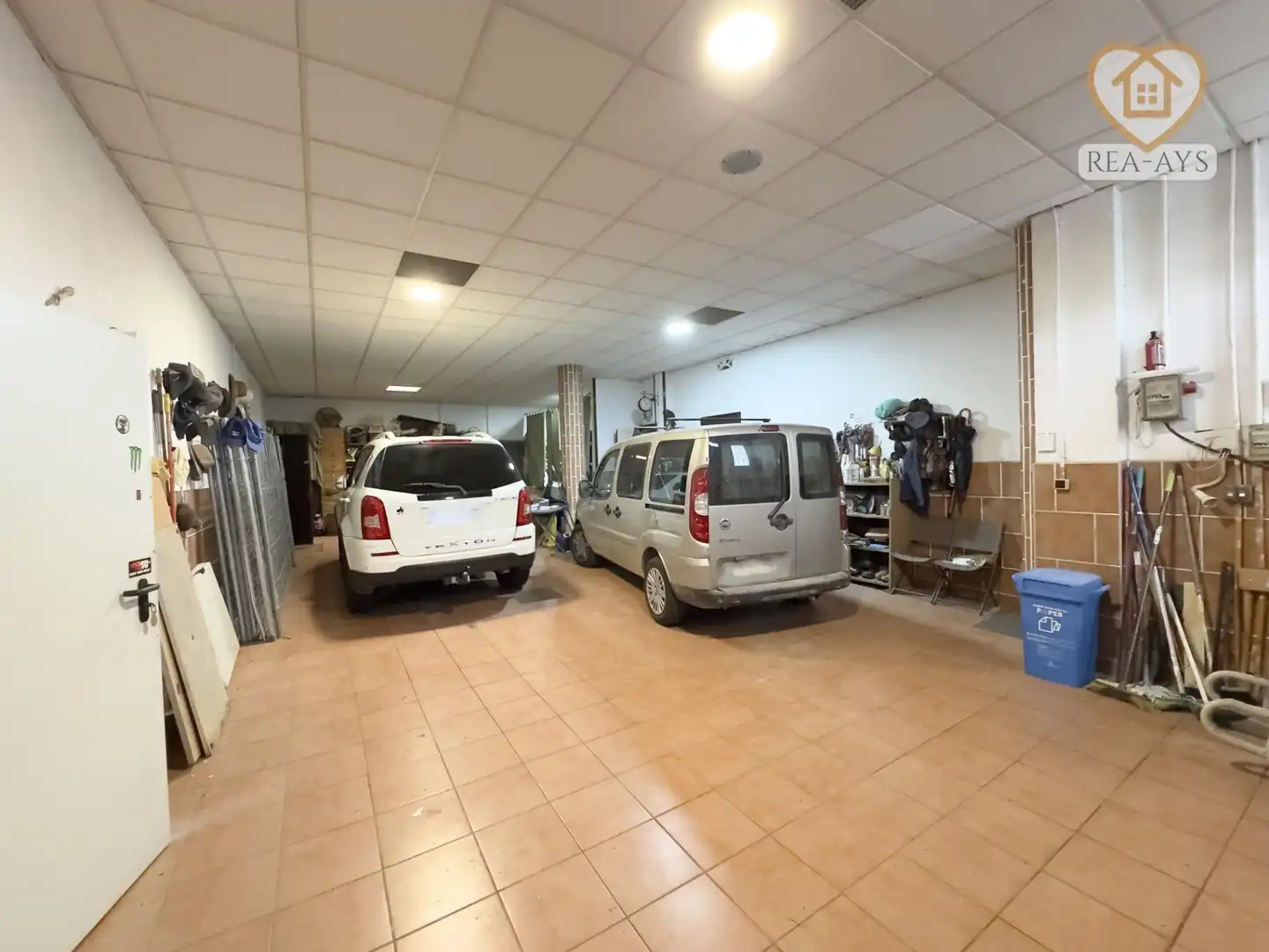 Parking of Houses for sale in Sant Vicenç Dels Horts  with Air Conditioner, Private garden and Terrace