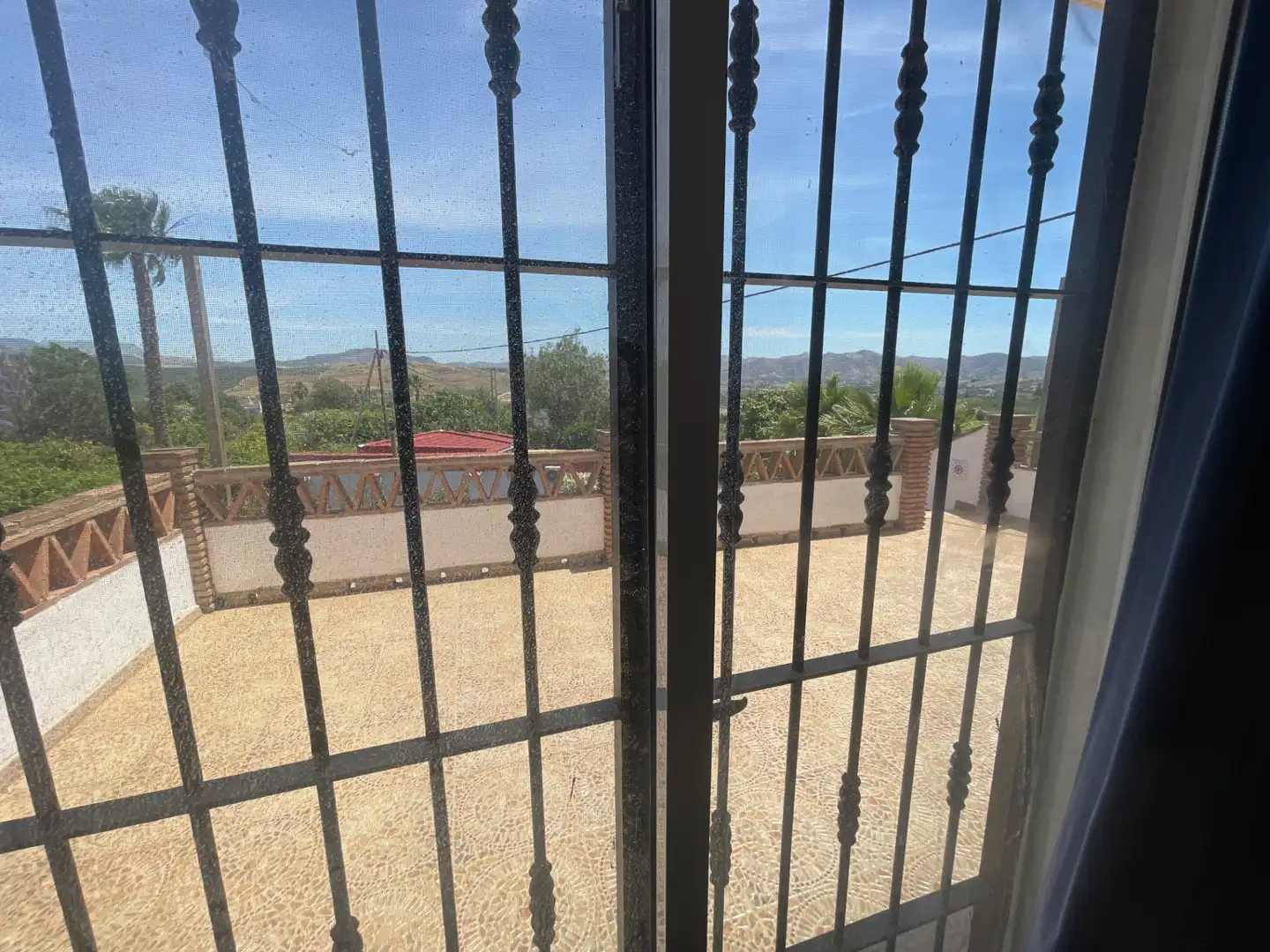 Vista exterior de Finca rústica en venda en Álora amb Aire condicionat, Calefacció i Jardí privat