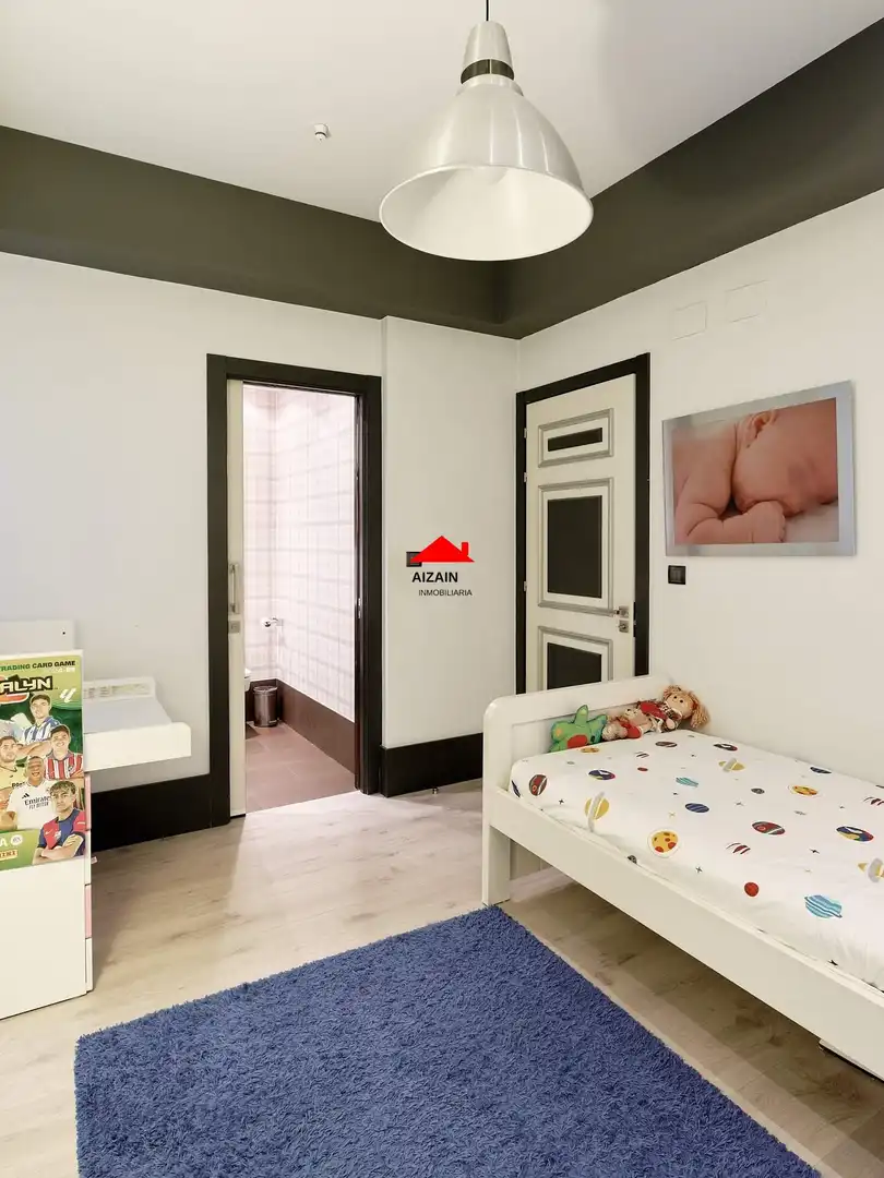 Habitación de Piso en venta en Bilbao  con Calefacción y Trastero