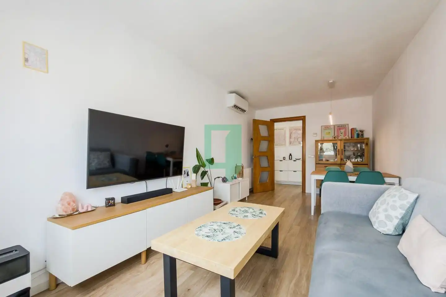 Sala de estar de Piso en venta en Badalona con Aire acondicionado, Calefacción y Balcón