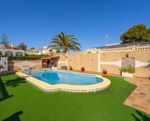 Swimming pool of House or chalet for sale in Torrevieja  with Air Conditioner, Private garden and Terrace