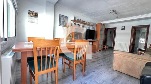 Foto 5 de Piso en venta en Pz Neus Català I Pallejà, Les Torres, Rubí