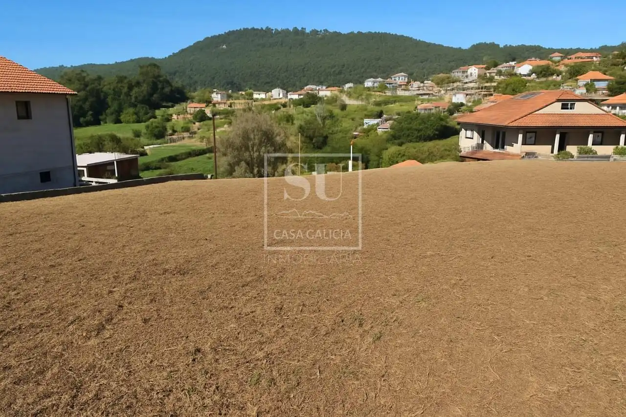 Residential land for sale in Coiro