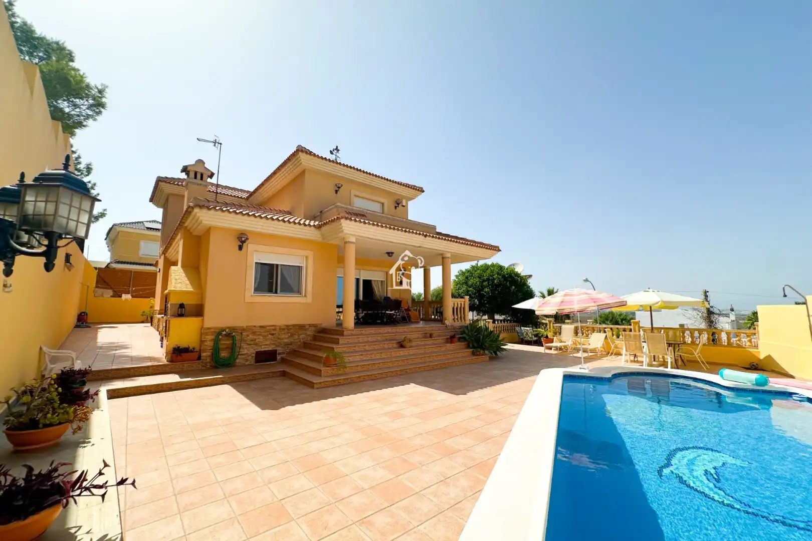 Außenansicht von Country house zur Miete in San Miguel de Salinas mit Klimaanlage, Privatgarten und Terrasse