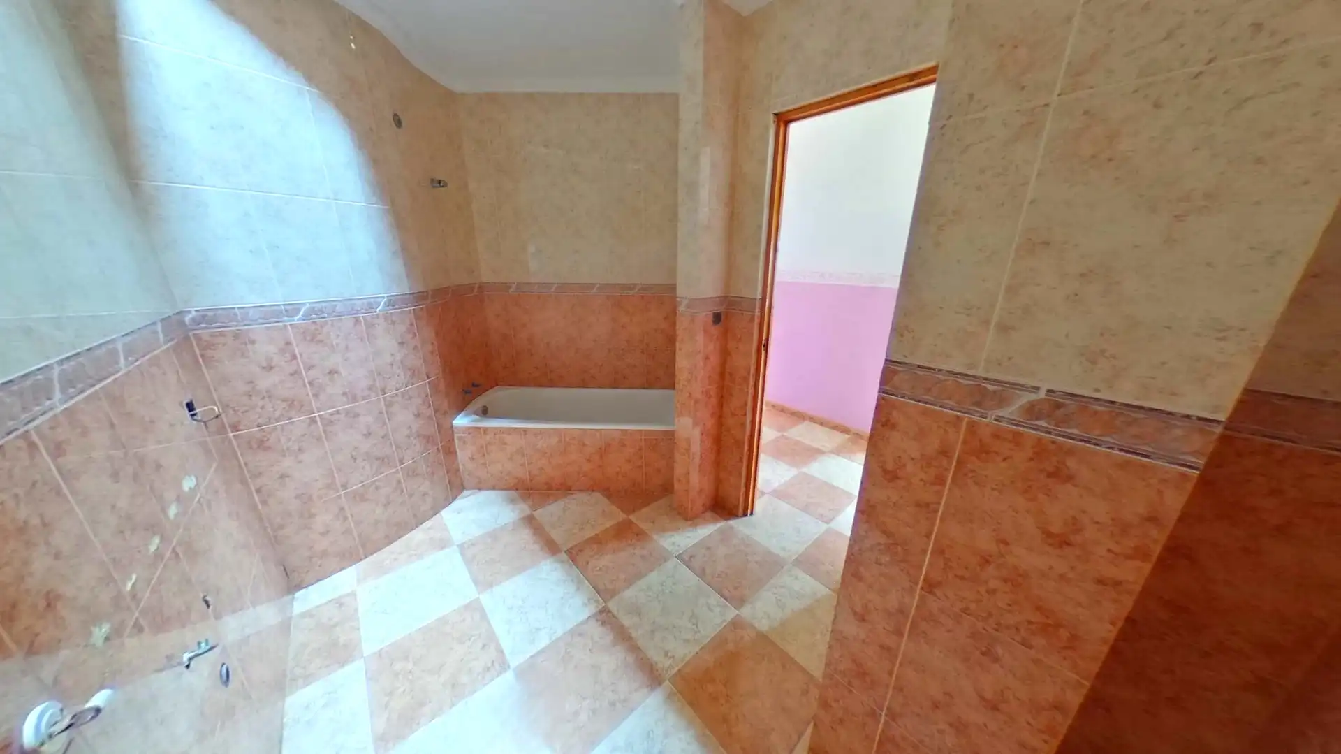 Badezimmer von Wohnung zum Verkauf in Fuente de Cantos mit Balkon