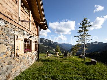 Casa amb jardí en venda a Canillo pueblo