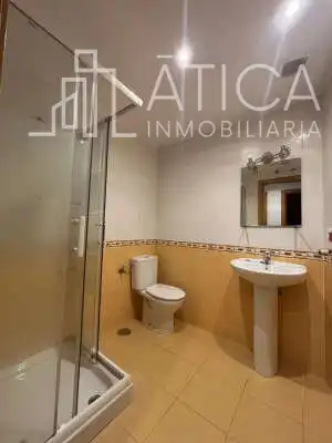 Baño de Piso en venta en Villares de la Reina con Calefacción, Terraza y Trastero