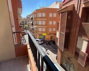 Vista exterior de Apartament de lloguer en Alicante / Alacant amb Balcó