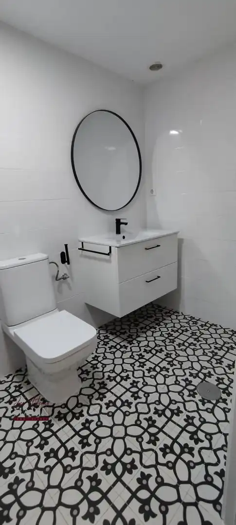 Bany de Pis en venda en Badajoz amb Calefacció