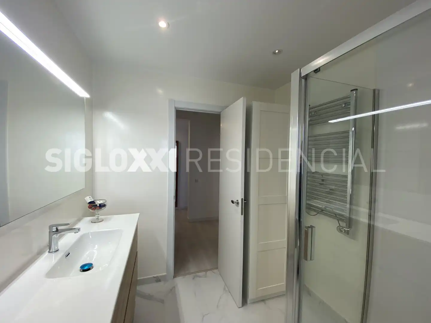 Badezimmer von Maisonette zum Verkauf in Barcelona mit Klimaanlage, Heizung und Möbliert