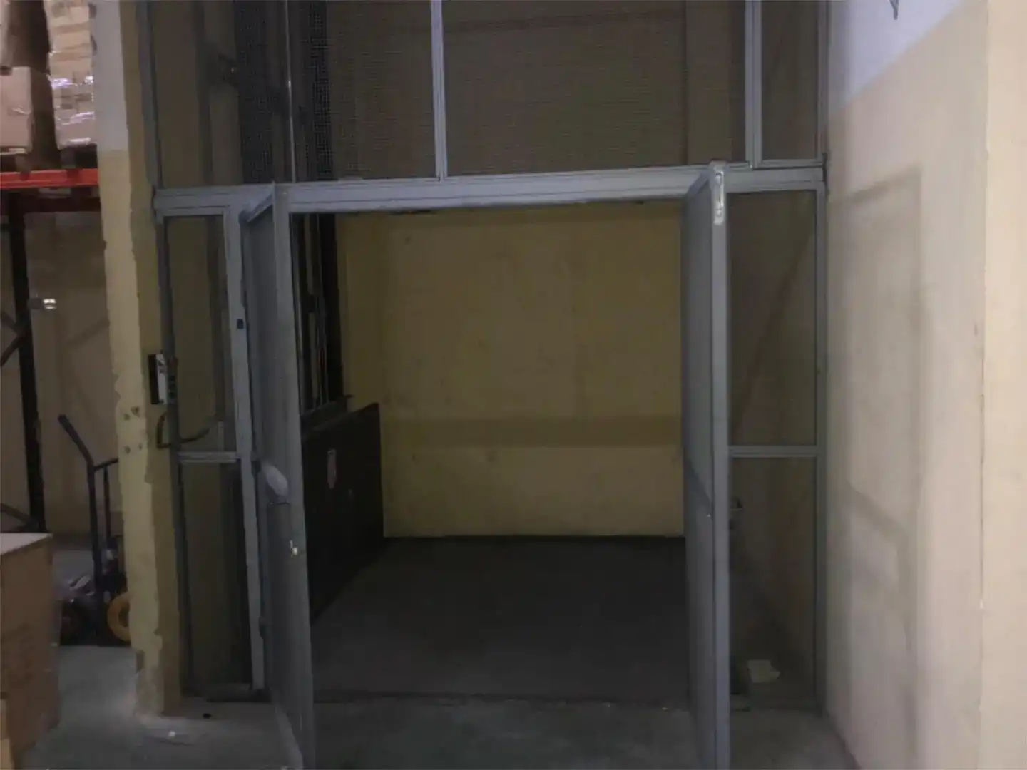 Nave industrial en venta en Fuenlabrada