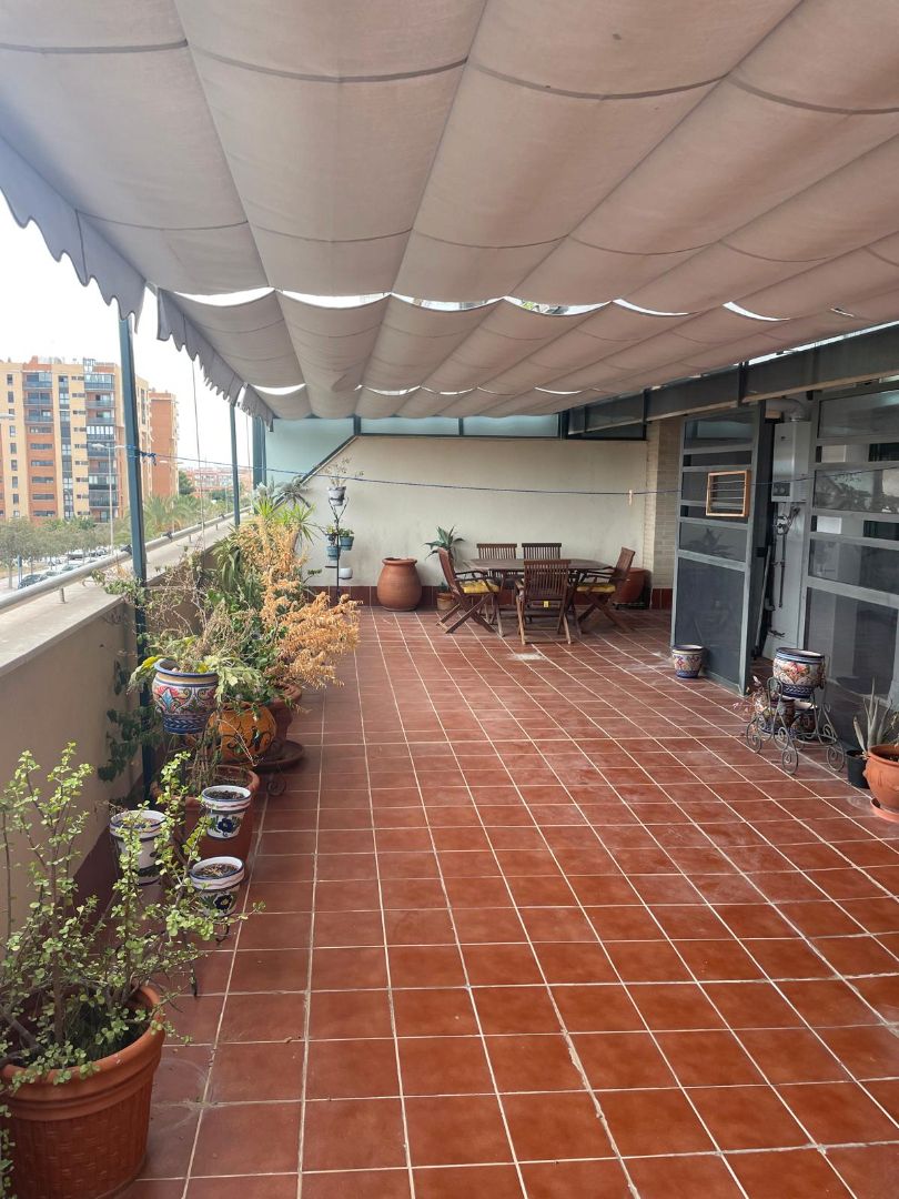 Pis de lloguer a Calle Médico Andrés Boldó, Paus - Poligono San Blas, San Blas
