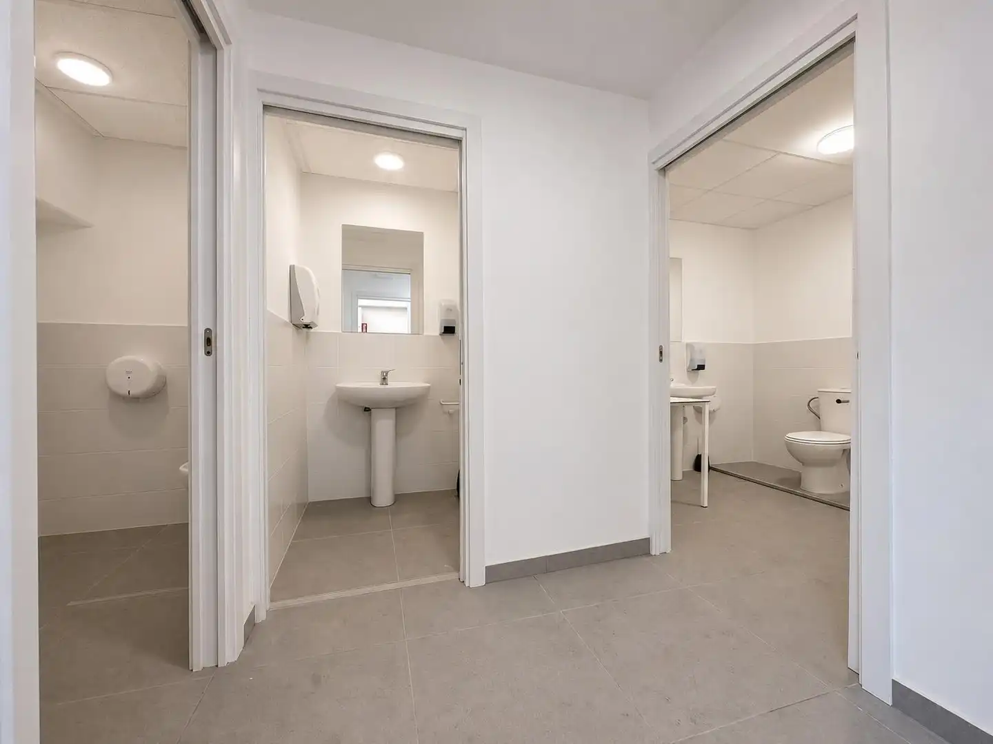 Bathroom of Commercial properties for rent in Dénia