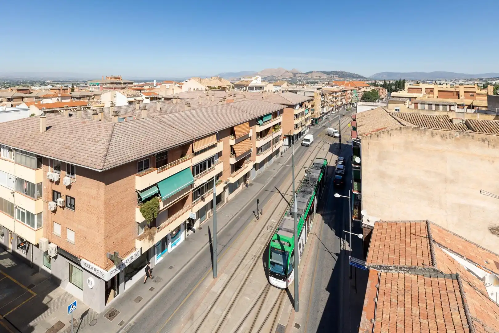 Vista exterior de Àtic en venda en Maracena amb Aire condicionat, Calefacció i Terrassa