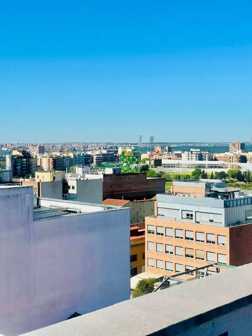 Vista exterior de Àtic en venda en Madrid amb Aire condicionat, Calefacció i Terrassa