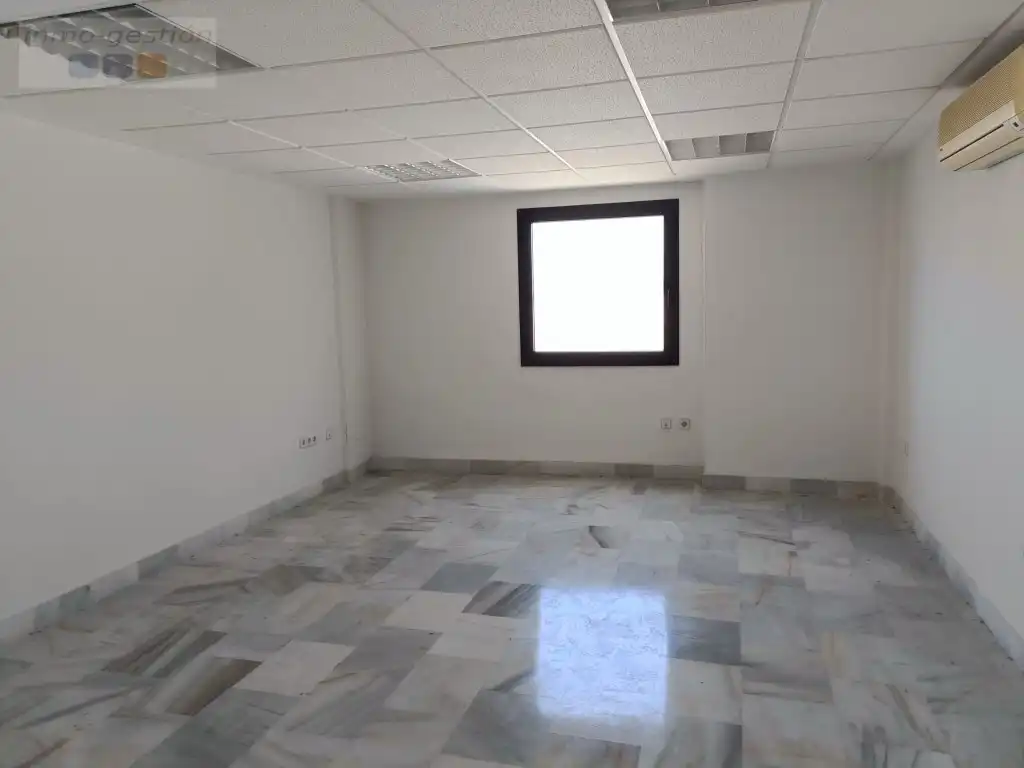 Office space for sale in Calle General Primo De Rivera, imagen 2