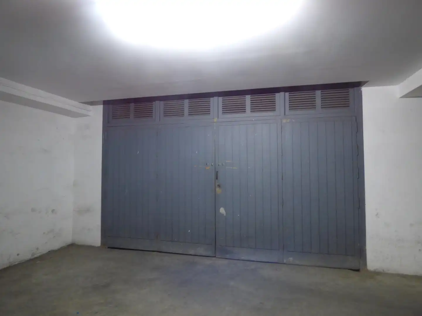 Parking de Piso en venta en Cádiz con Terraza y Balcón