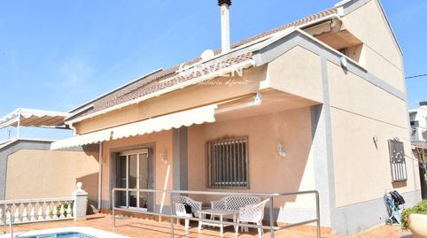 CASA CON PISCINA CINCO HABITACIONES EN BELLAMAR CALAFELL
