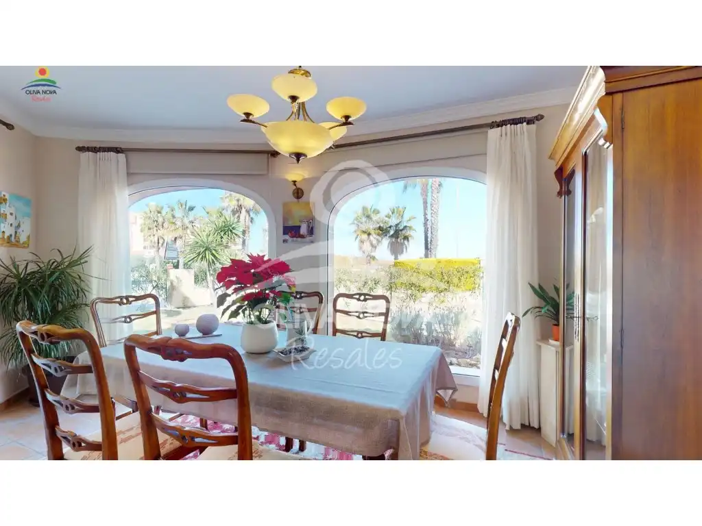 Comedor de Casa o chalet en venta en Oliva con Jardín privado