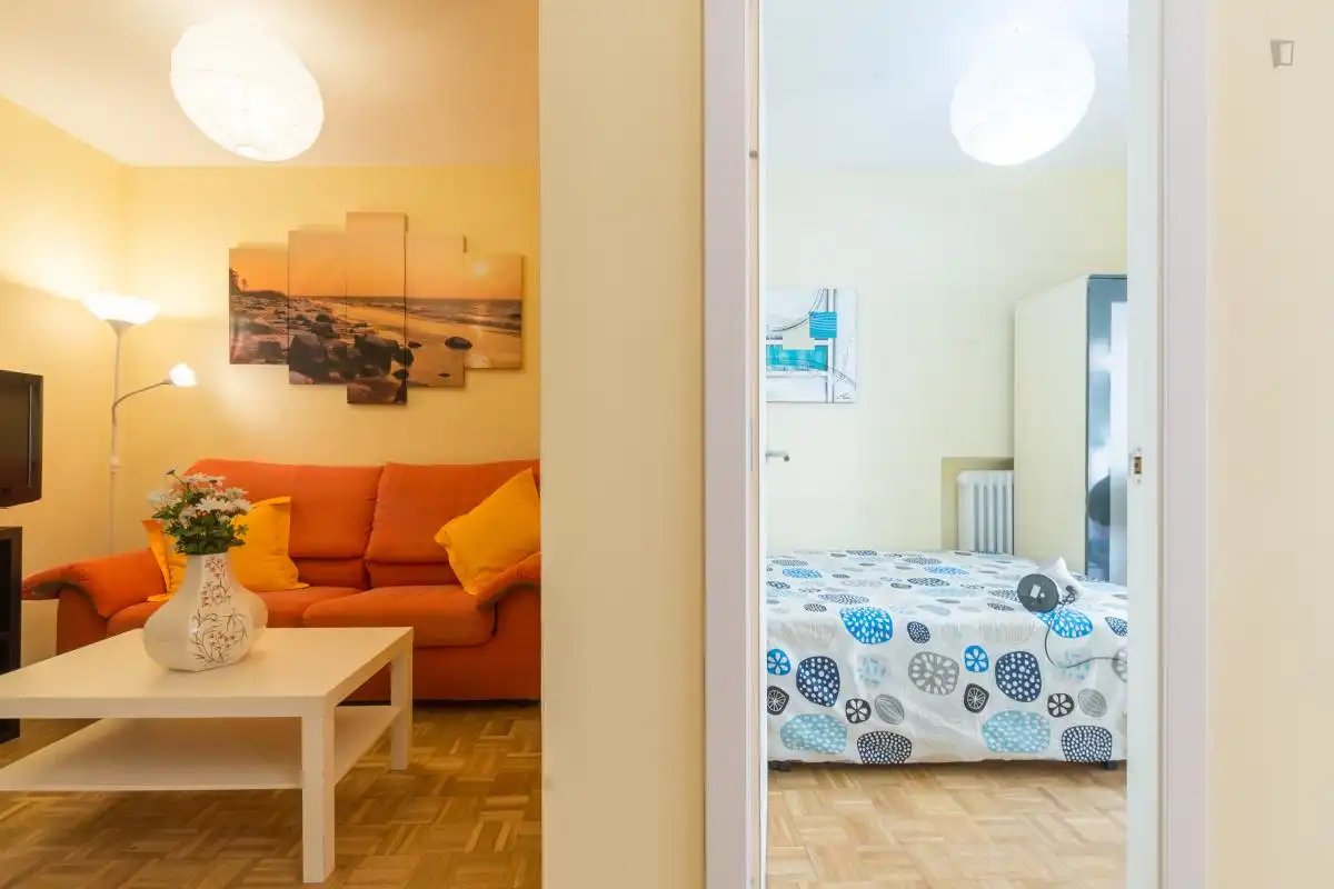 Habitación en Reyes Católicos