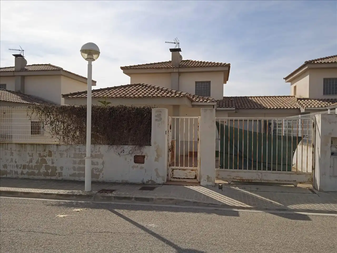 Exterior view of Houses for sale in Montserrat  with Private garden and Terrace