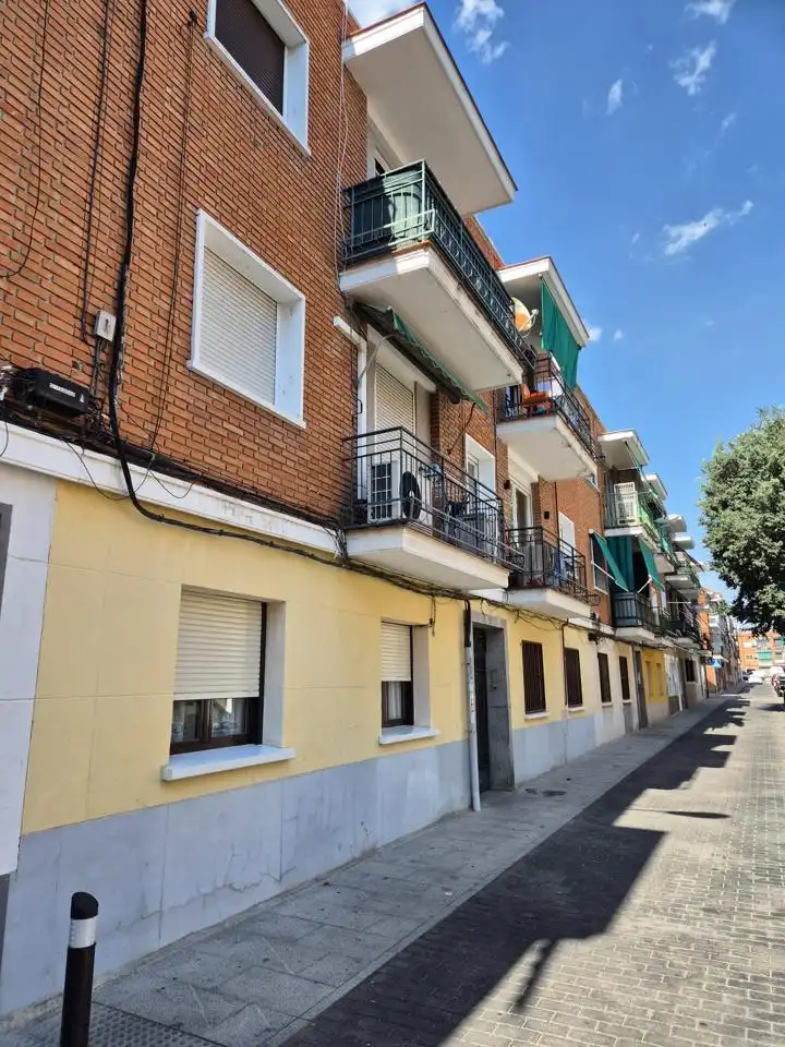 Exterior view of Ground floor for sale in Madrid