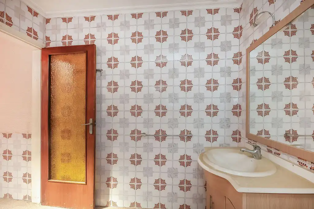 Badezimmer von Gebäude zum Verkauf in Sabadell