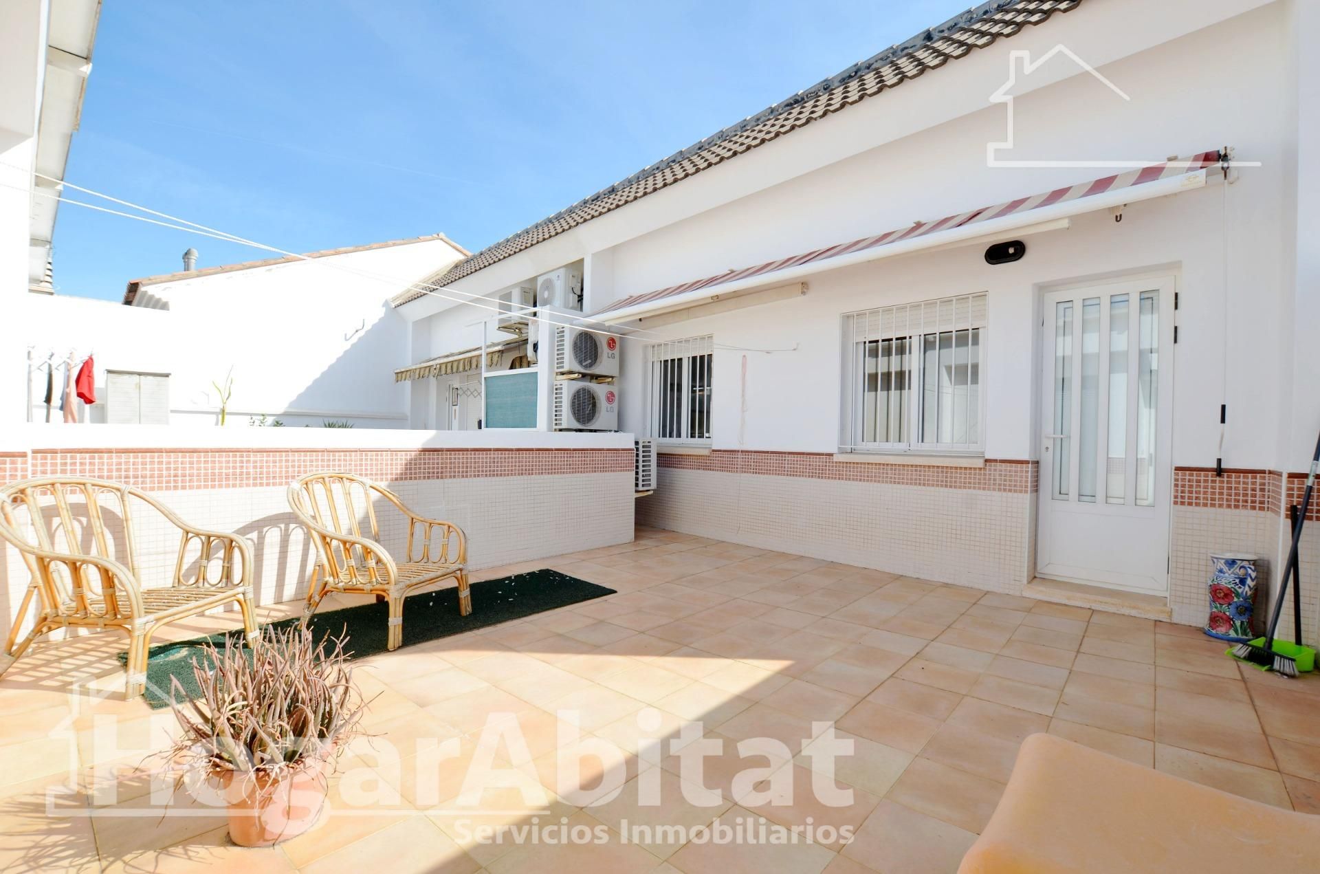Exterior view of Attic for sale in Gandia  with Terrace, Storage room and Balcony