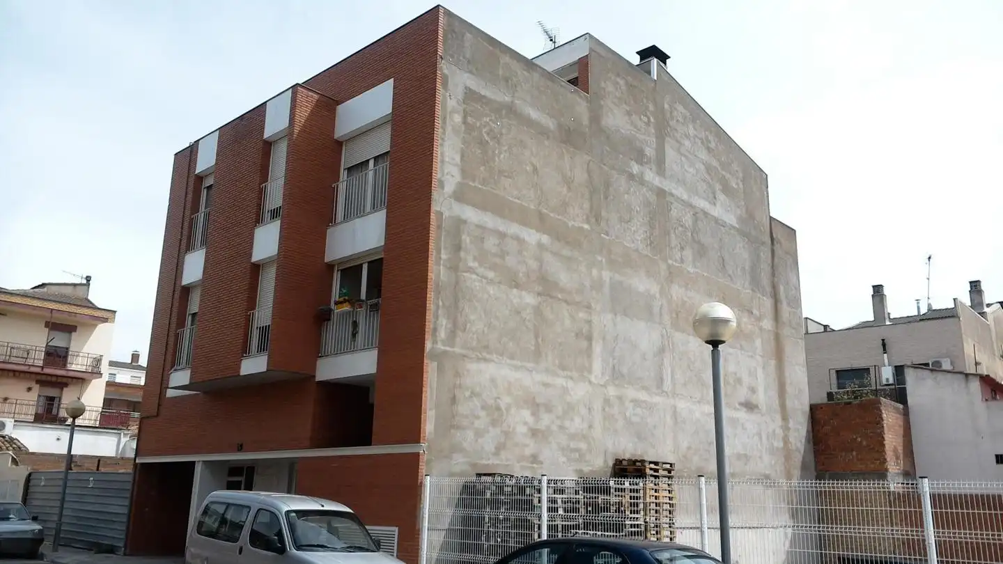 Aparcament en venda a Carrer Serra Llarga