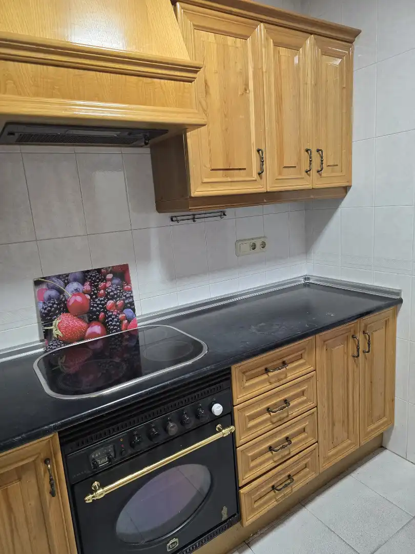 Küche von Wohnung zum Verkauf in Fuengirola mit Klimaanlage, Terrasse und Möbliert