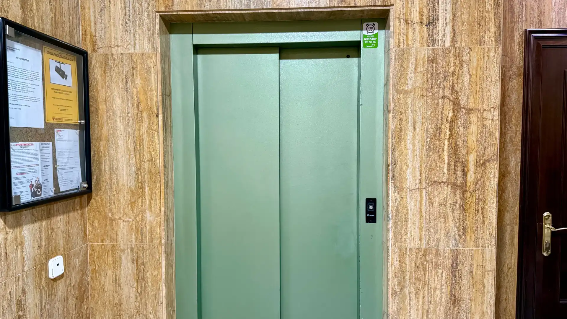 Individual con ascensor en alquiler en Calle Manuel Pedregal 10, imagen 13