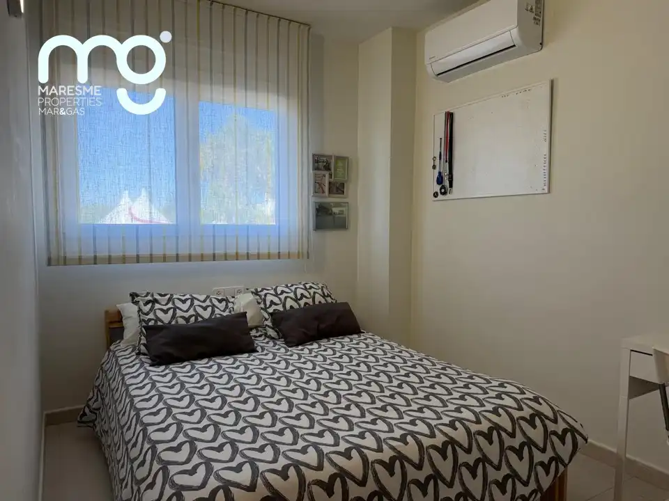 Habitación de Casa adosada en venta en Premià de Mar con Aire acondicionado, Calefacción y Jardín privado