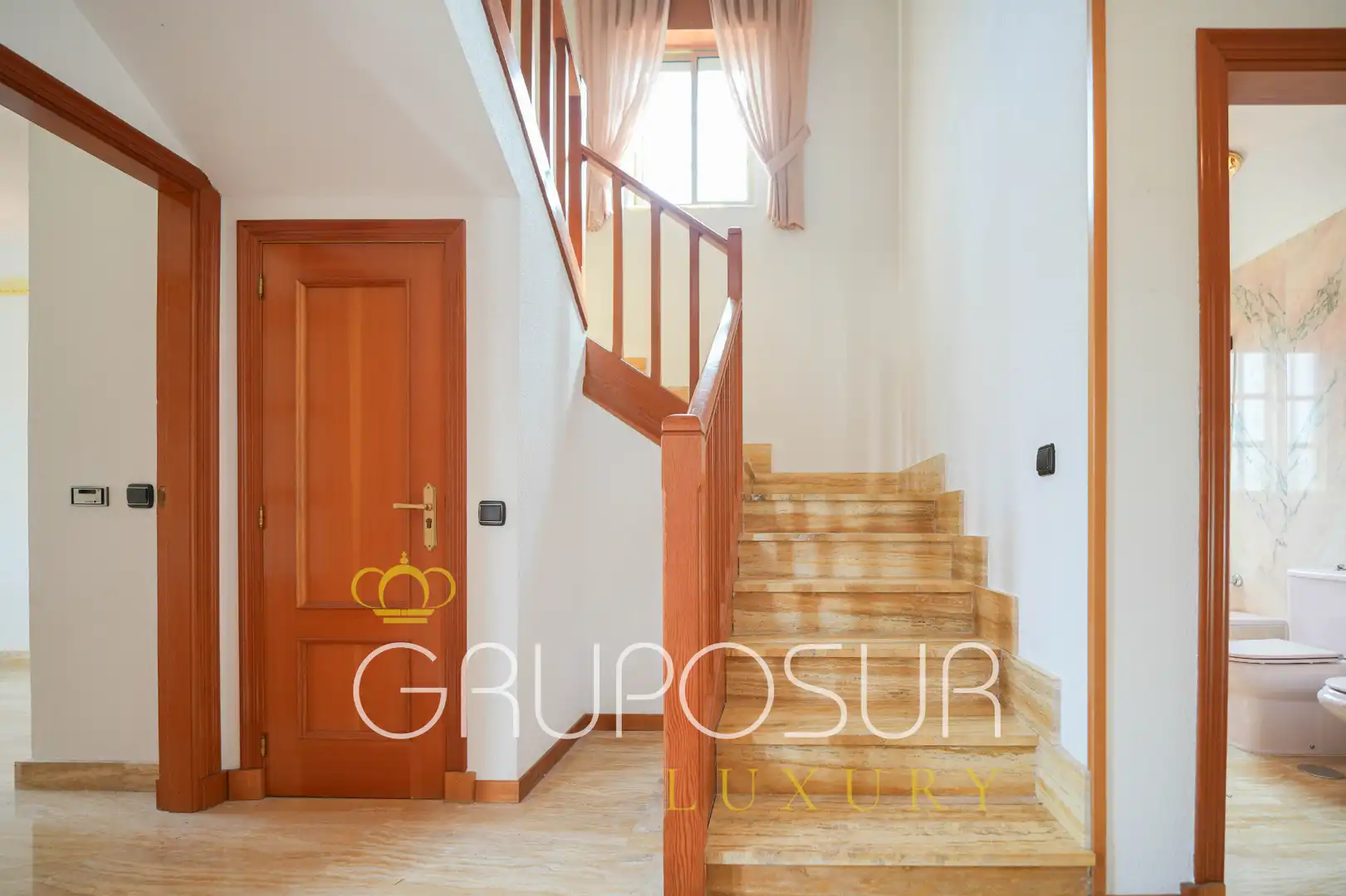 Casa adosada en venda en Laguna de Duero amb Calefacció, Jardí privat i Parquet