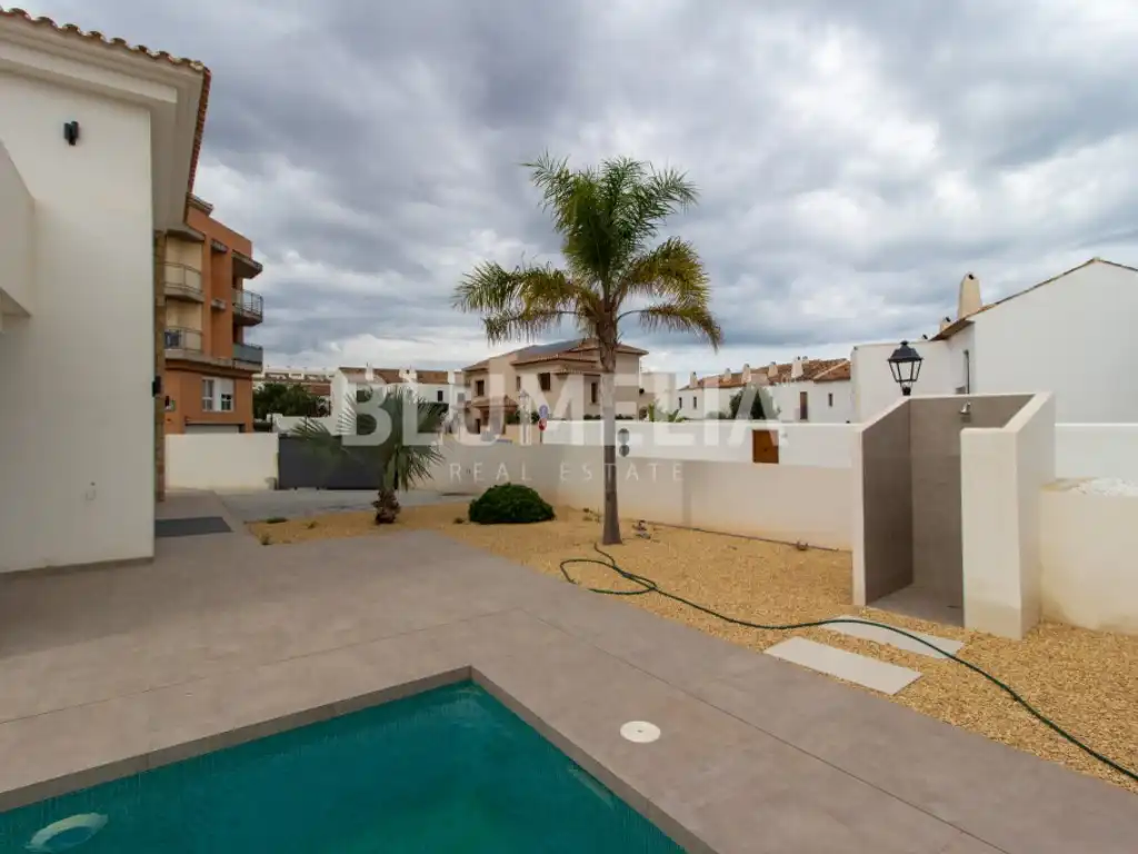 Houses for sale in Calle Constantino Gomez-La Xara, La Xara - La Sella